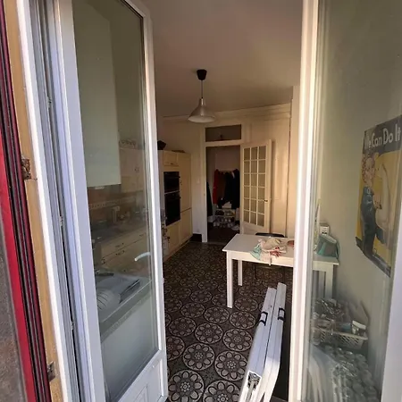 Habitación en casa particular Dans Un A 2 Minutes A Pied De La Gare Et Gem